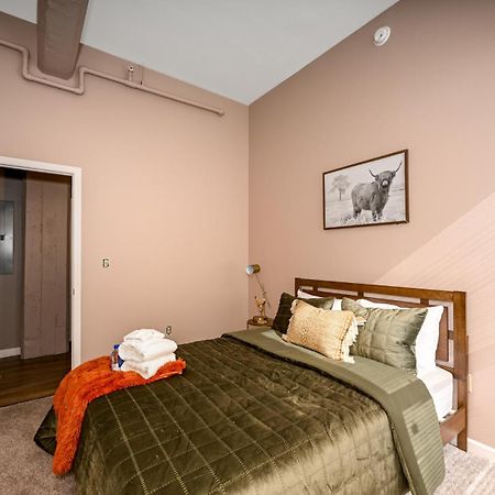 2 Bath Prkg+Gym+Sauna Perk Plaza +30 Day Cleveland Buitenkant foto
