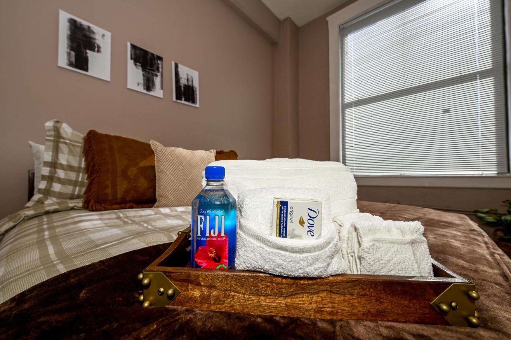 2 Bath Prkg+Gym+Sauna Perk Plaza +30 Day Cleveland Buitenkant foto